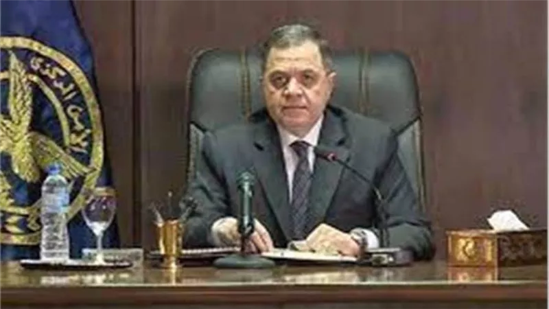تفاصيل قرار وزير الداخلية بشأن تنظيم دخول وإقامة الأجانب بمصر 