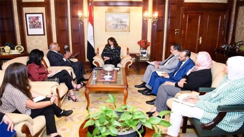 وزيرة الهجرة تستقبل مدير المكتب الإقليمي لبرنامج الغذاء العالمي بالقاهرة (صور)