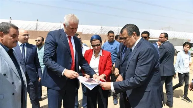 وزيرا البيئة والإنتاج الحربي ومحافظ الجيزة يتفقدون موقع أول محطة لتحويل المخلفات إلى طاقة كهربائية بأبو رواش