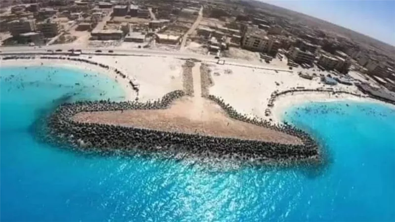 وزير الري يتابع أعمال حماية الشواطئ بمطروح