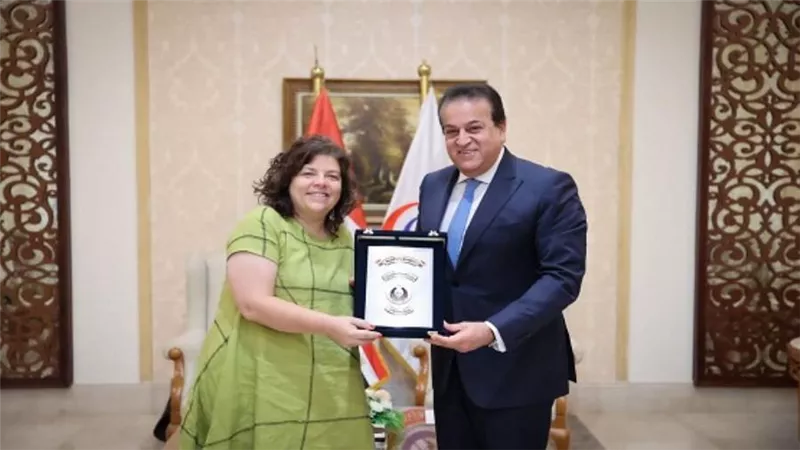 وزير الصحة يلتقي نظيرته الأرجنتينية لبحث سبل التعاون المشترك (صور)