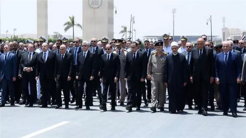 الرئيس السيسي يتقدم مشيعي جنازة والدة الدكتور مصطفى مدبولي