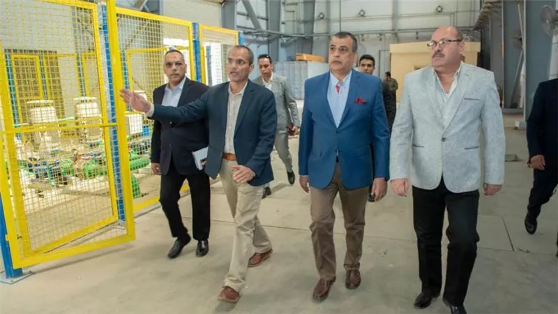 وزير الدولة للإنتاج الحربي يقوم بجولة تفقدية مفاجئة لشركة حلوان للصناعات الهندسية