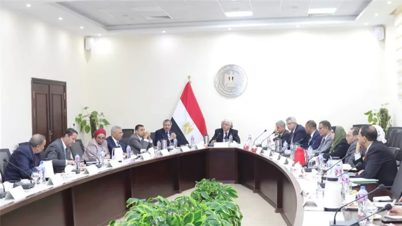 وزير التعليم العالي والبحث العلمي يرأس اجتماع مجلس المراكز والمعاهد والهيئات البحثية