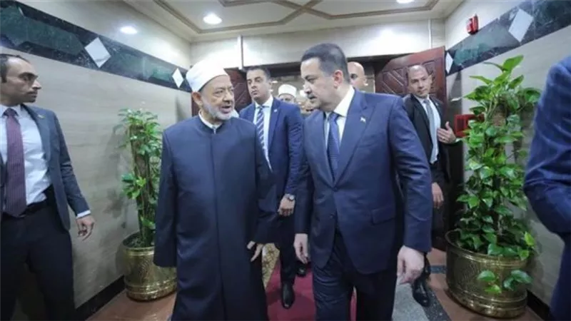 رئيس وزراء العراق يلتقي شيخ الأزهر.. ويدعو الأمام الأكبر لزيارة بغداد