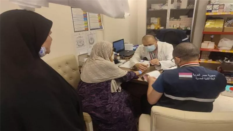الصحة: البعثة الطبية المصرية قدمت خدماتها لـ 1503 حجاج في عيادات المدينة المنورة ومكة المكرمة (صور)