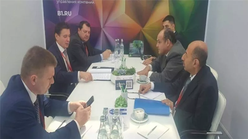 وزير التجارة يعقد سلسلة لقاءات مكثفة مع عدد من كبار المسؤولين المشاركين بمنتدى سان بطرسبرج (صور)