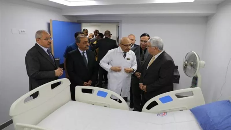 وزير التعليم العالي يتفقد أعمال التطوير بالمستشفى الجامعي بجامعة قناة السويس (صور)