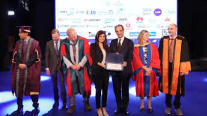 وزير الاتصالات وتكنولوجيا المعلومات يشهد حفل تخرج طلاب مبادرة بناة مصر الرقمية