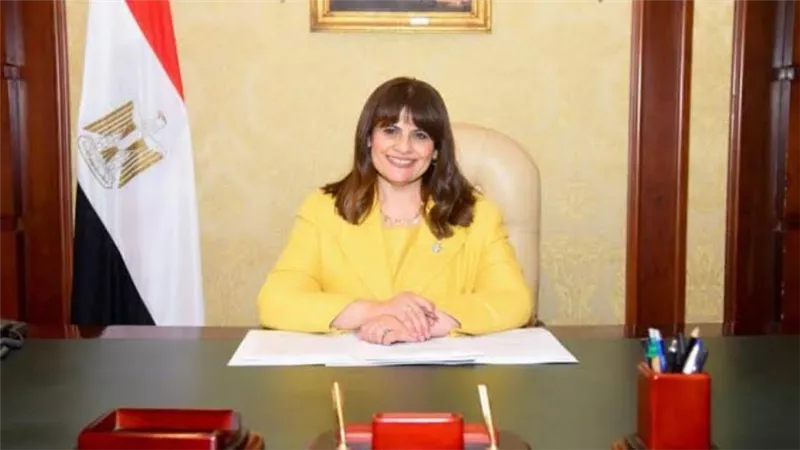 وزيرة الهجرة: السفينة الغارقة بالسواحل اليونانية لم تخرج من مصر