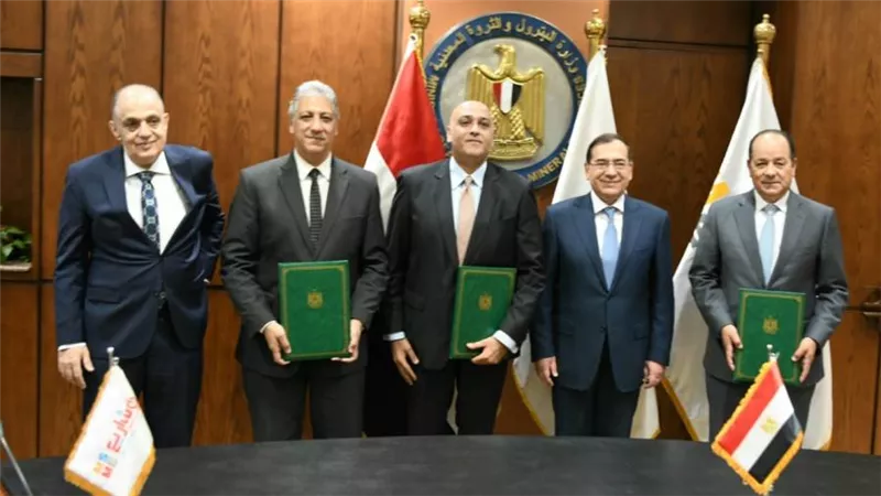 البترول تتعاون مع جهاز تنمية المشروعات لتوفير فرص العمل وتقديم الدعم الفني
