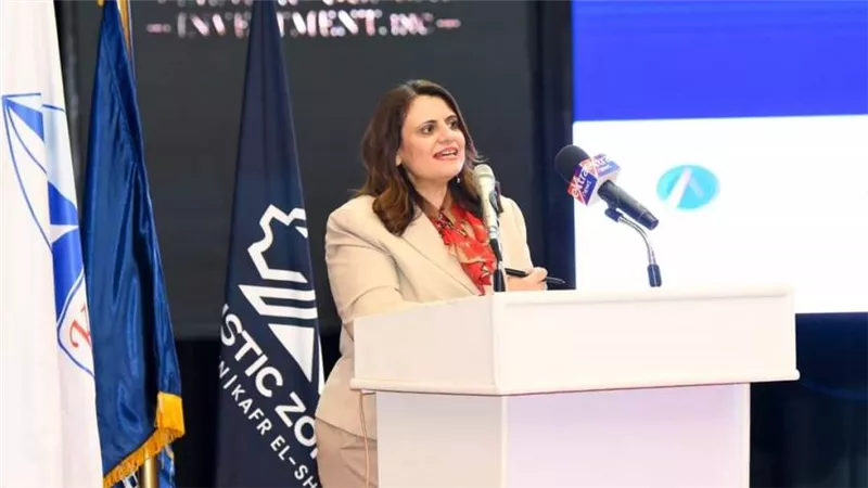 وزيرة الهجرة تعلن توفير فرص عمل بالمنطقة اللوجيستية بكفر الشيخ لشباب برنامج التدريب المهني الخاص بالوزارة