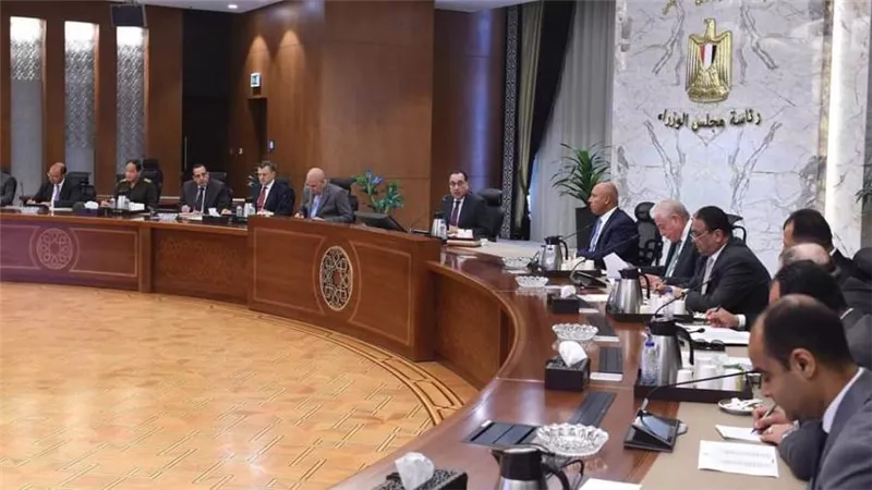 رئيس الوزراء يتابع جهود دفع الحركة السياحية في 