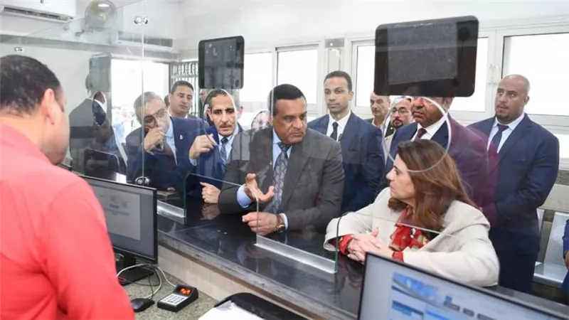 وزيرا الهجرة والتنمية المحلية ومحافظ الغربية يتفقدون مركز السلامة الوطنية والمركز التكنولوجي بالديوان العام