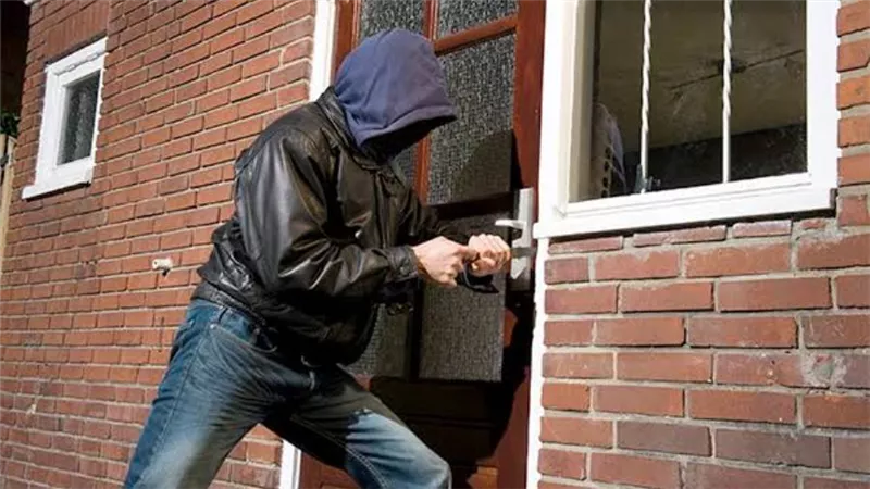 براءة شخصين من تهمة اقتحام منزل والتعدي على صاحبه في مدينة نصر