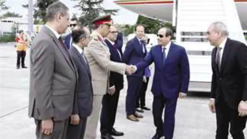 الرئيس السيسي يستقبل رئيس مجموعة ألستوم الفرنسية بمقر إقامته في باريس