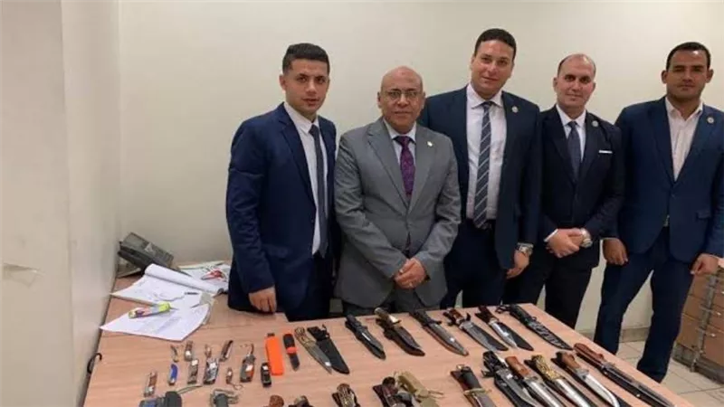 ضبط 3 ركاب في مطار القاهرة بحوزتهم تشكيلة مخدرات متنوعة