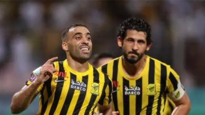  اتحاد جدة يرغب في ضم نجم الأهلي بدلا من أحمد حجازي