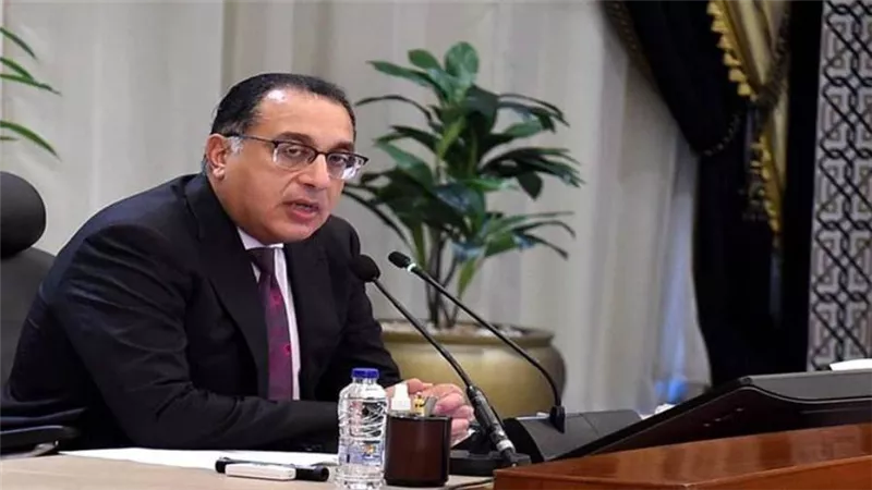رئيس الوزراء يتابع توافر الأدوية والمستلزمات الطبية للقطاع الصحي