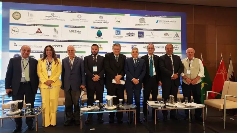 الفريق أسامة ربيع يستعرض استراتيجية قناة السويس ويؤكد أهمية تعزيز التعاون في مجالات الأنشطة البحرية بين مصر واليونان