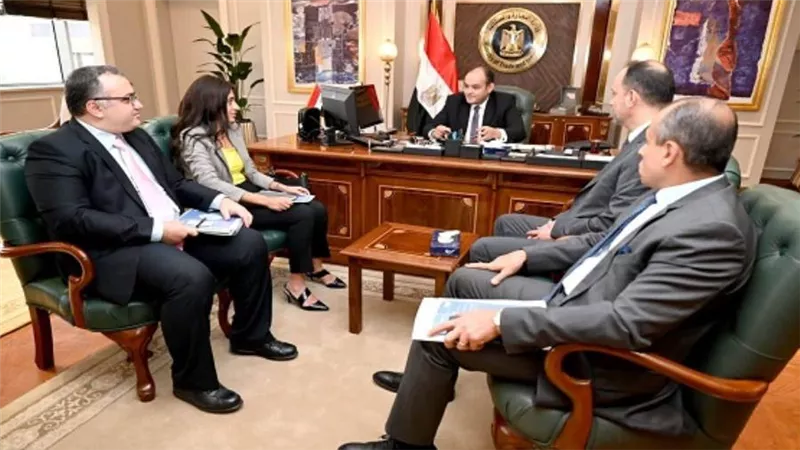 وزير التجارة والصناعة يلتقي وفد شركة هيات ايجيبت التركية للمنتجات الصحية