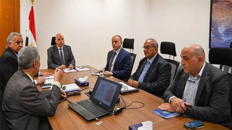 وزير الري يتابع إجراءات تطوير المعامل التابعة للوزارة لزيادة فاعلية إجراءات إعادة استخدام المياه (صور)