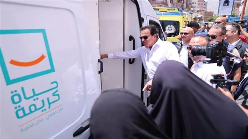 وزير الصحة يتفقد مقر «100 يوم صحة» بمنطقة القباري ويشيد بمؤشرات الآداء وانتظام الفرق الطبية (صور)