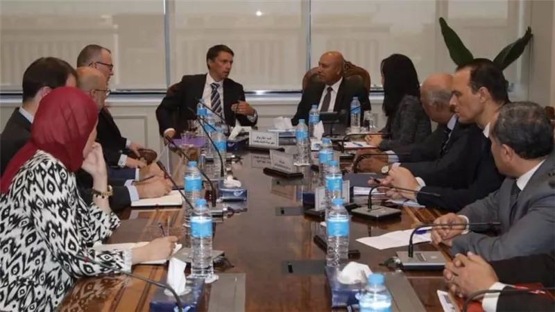 وزير النقل: الدولة المصرية تسابق الزمن لتوطين صناعات النقل بمصر