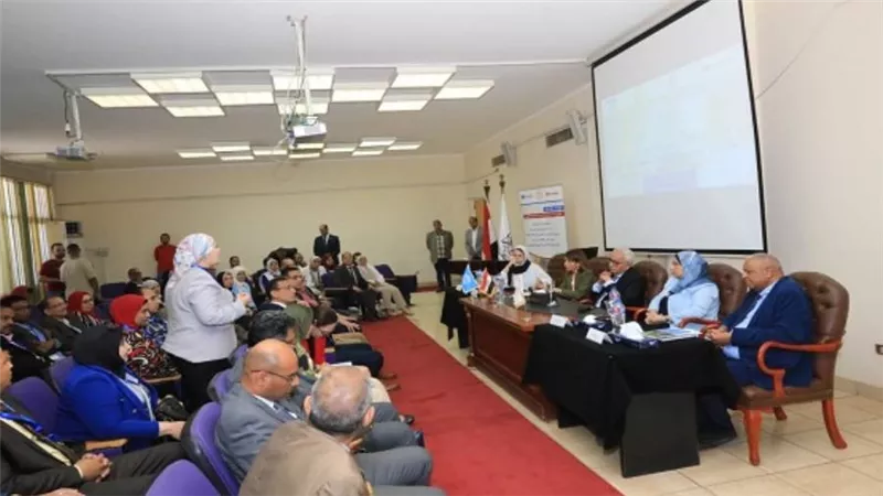 وزير التعليم يتفقد البرنامج التدريبي للمدربين 