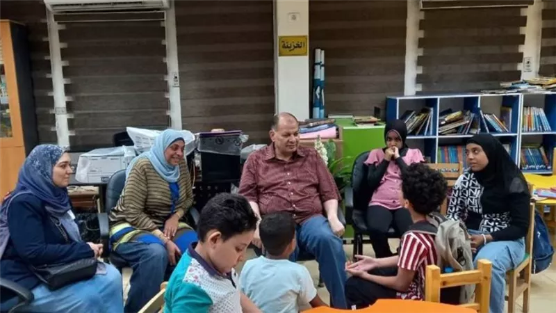 محافظ أسيوط يتابع أنشطة وفعاليات فرع مكتبة مصر العامة بزيارة مفاجئة