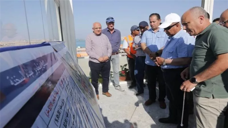 وزير النقل يتفقد مشروع استكمال تطوير ميناء السخنة (صور)