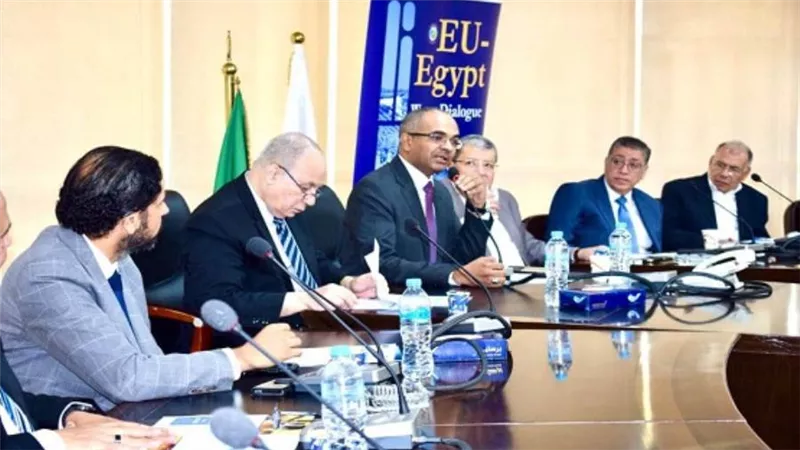 نائب وزير الإسكان يشارك في ورشة عمل بالاتحاد المصري لمقاولي التشيد والبناء (صور)