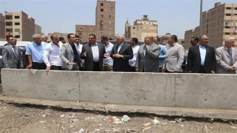 وزير التنمية المحلية ومحافظ الجيزة يفتتحان موقف سرفيس المريوطية الجديد (صور)