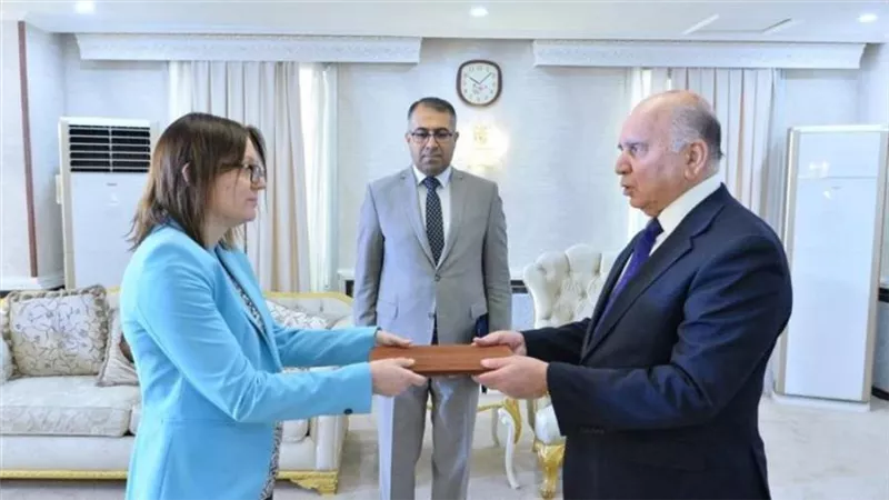 العراق يطرد سفيرة السويد بسبب حرق القرآن الكريم