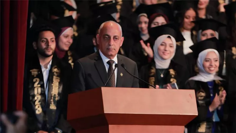 بالصور..  جامعة مصر للعلوم والتكنولوجيا تقيم حفلاً كبيراً لتخريج دفعة جديدة من كلية 