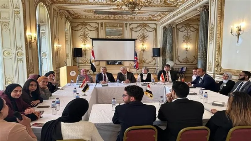 وزير التعليم العالي يلتقي الطلاب المبتعثين الدارسين بالمملكة المتحده ضمن خطة البعثات وبرنامج نيوتن مشرفة (صور)