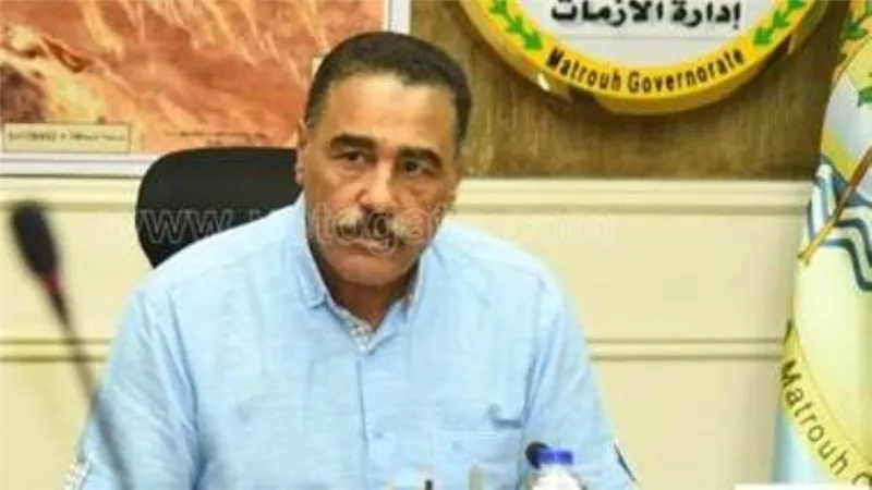 محافظ مطروح ووكيل الإسكان يناقشان خطة تطوير الخدمات والبنية التحتية