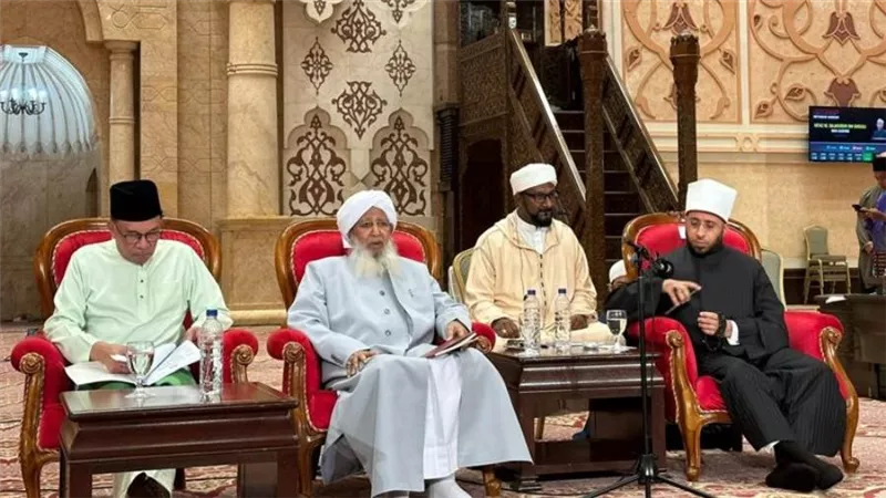بحضور رئيس وزراء ماليزيا، الأزهري يلقي كلمة في افتتاح مجالس صحيح الإمام البخاري