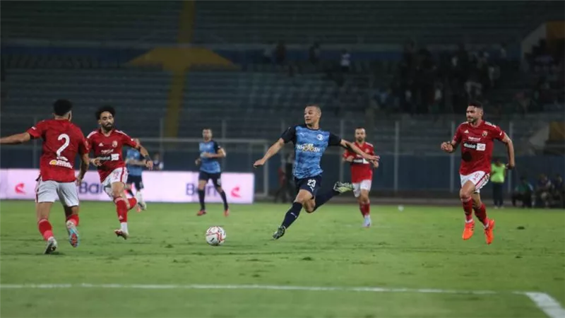 بيراميدز يتفوق على الأهلي بهدف في الشوط الأول