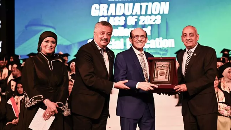 بالصور| جامعة مصر للعلوم والتكنولوجيا تحتفل بتخرج دفعة جديدة من كلية التربية الخاصة بحضور الفنان محمد صبحى