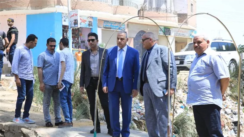 محافظ سوهاج يتفقد ترعة أخميم الغربية بقرية بنيدة تمهيدا لبدء أعمال التغطية
