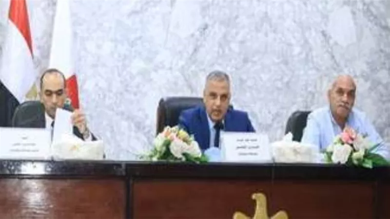 محافظ سوهاج: الإجراءات المتبعة لترشيد استهلاك الكهرباء لن تؤثر على حياة المواطنين