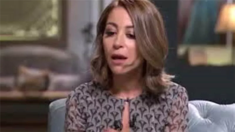 منة شلبي تهاجم الشامتين في وفاة ابن حسن يوسف