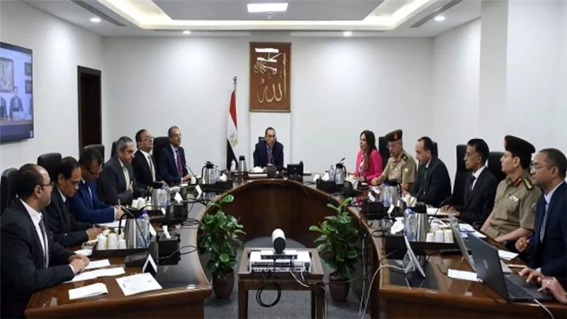 رئيس الوزراء يتابع موقف انتقال الوزارات والجهات الحكومية إلى العاصمة الإدارية ومنظومة البرامج والتطبيقات الإلكترونية (صور)
