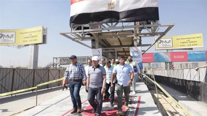 وزير النقل يتفقد مواقع العمل بالمرحلة الثانية من مشروع تطوير الطريق الدائري (صور)