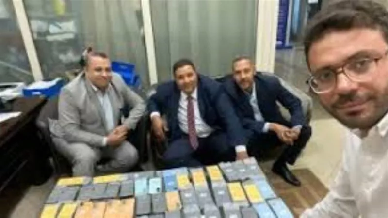جمارك مطار سوهاج تحبط محاولة تهريب عدد من الهواتف المحمولة