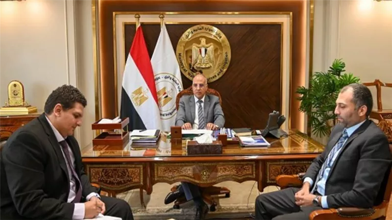 وزير الري يتابع إجراءات تقييم حالة المنشآت المائية وإجراءات صيانتها