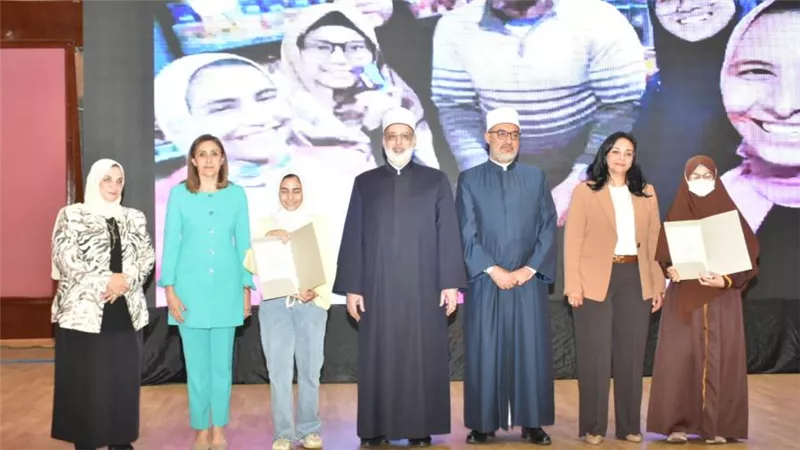 وزيرة الثقافة تُشارك باحتفالية الأزهر لتكريم الفائزين بمسابقة 