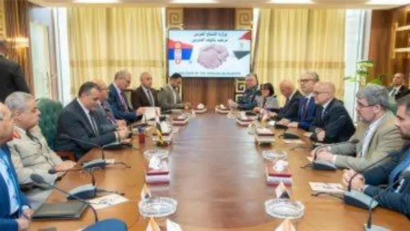 وزير الإنتاج الحربي يبحث مع وزير دفاع صربيا آليات تعزيز التعاون