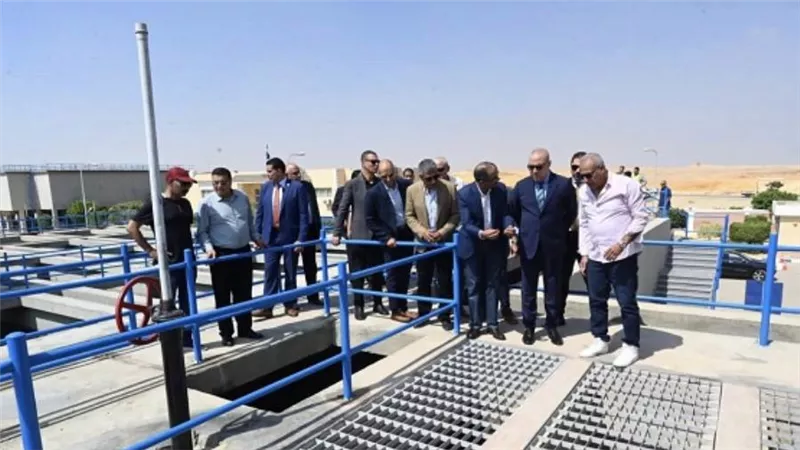 وزير الإسكان يتفقد محطة تنقية مياه الشرب بمدينة القاهرة الجديدة (صور)